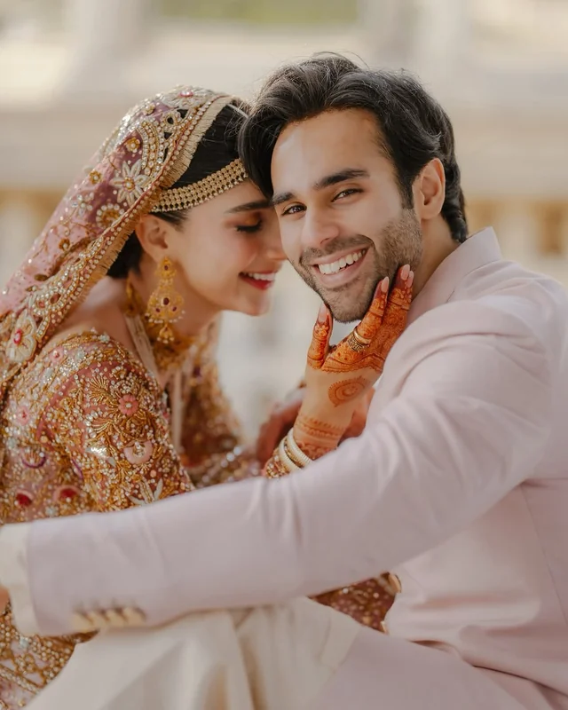 Mawra Hocane, in her wedding to Ameer Gilani.
